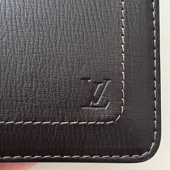 Louis Vuitton Utah Leather Brown Wallet Vintage Very rare to find NEW never used - Picture 2 of 7